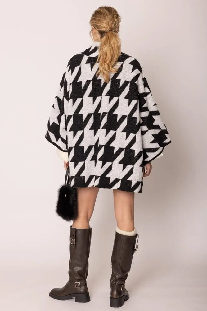 WCC420044 Houndstooth Knit Cardigan